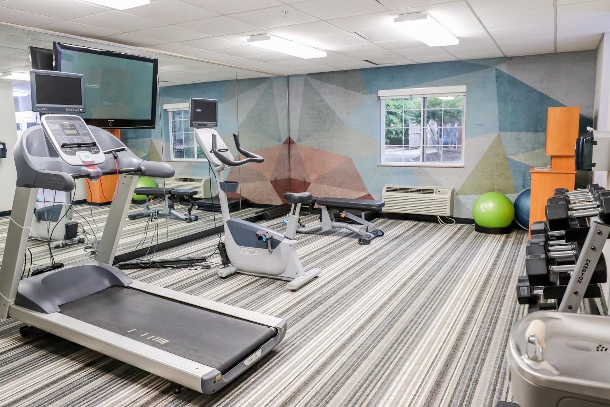 סנדסטון Candlewood Suites Richmond Airport By Ihg מראה חיצוני תמונה